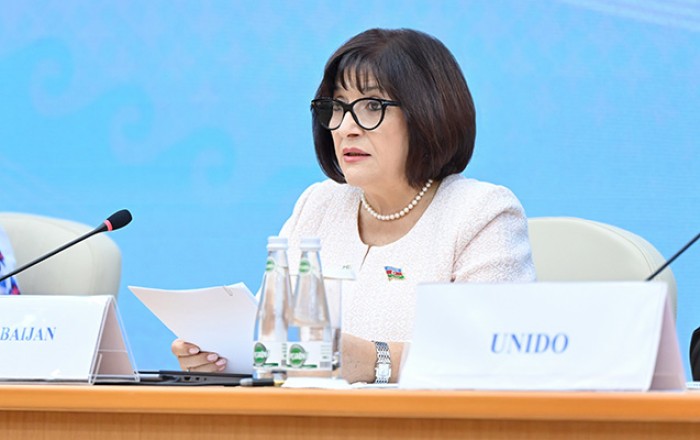 Sahibə Qafarova Türkmənistandakı Forumda -