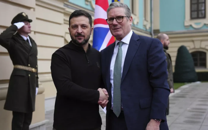 Media: Zelenskyy touches down in London to meet British PM ahead of Trump-Putin summit