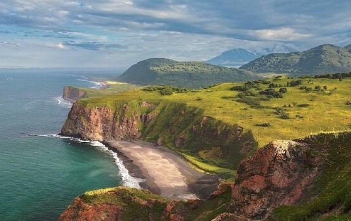 Strong quake strikes Kamchatka, Russia