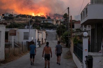 Coast Guard rescues 51 trapped by Greece wildfires