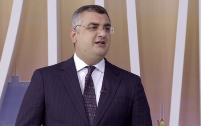 “Hər kəsin bir il ərzində yollayışlarla təmin olması mümkün deyil”