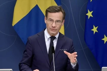 Sweden pledges support for Ukraine, holds back on talking about troop deployment