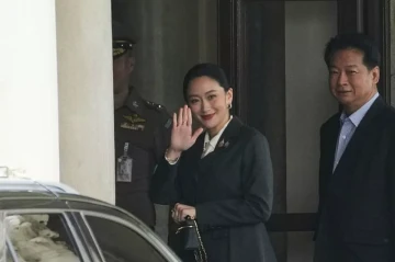 Thailand’s constitutional court ousts PM over controversial border talk