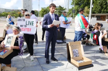 Families of missing Azerbaijanis hold first protest abroad in Geneva PHOTO