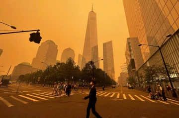 Media: Canada wildfires shroud US cities in hazardous smoke