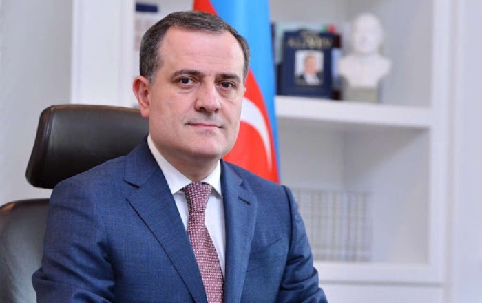 Bayramov və Kallas telefonla danışdı