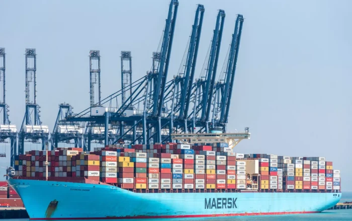 Контейнеровоз Maersk загорелся у берегов Либерии
