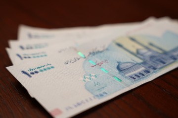 Iranian government approves currency denomination plan