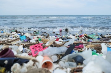 Plastic pollution talks adjourn, but countries want to stay engaged: UNEP chief