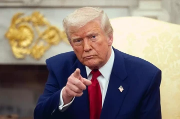 Trump fires top labor official after weak jobs report