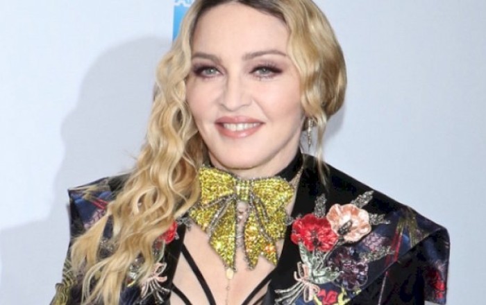 Madonna Qəzza ilə bağlı Papaya müraciət edib
