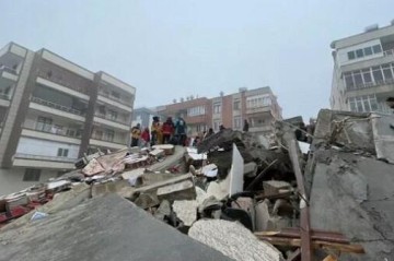 4.8 and 4.2 magnitude quakes in Sindirgi, Turkiye