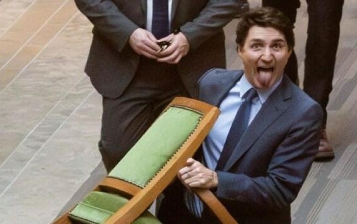 Экс-премьер Канады Трюдо завел роман с этой певицей