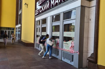 Explosion hits children's store in Moscow A visitor burned to death