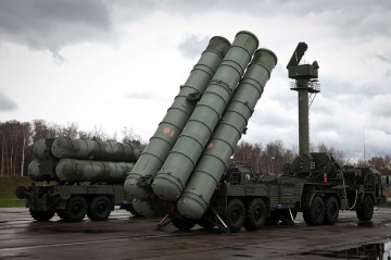Netherlands sends missile systems to Poland