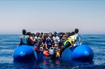 At least four migrants found dead off Turkiye