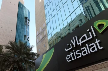 Azerbaijani official, UAE’s Etisalat discuss telecom cooperation