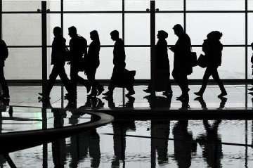 33 Azerbaijanis among migrants expelled from Russia