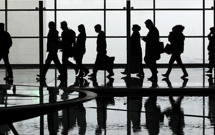 33 Azerbaijanis among migrants expelled from Russia