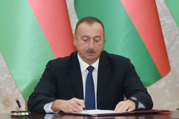 President Ilham Aliyev awards State Border Service personnel