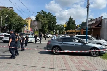 Ukraine: Armed man seizes McDonald's in Cherkasy Explosions Reported