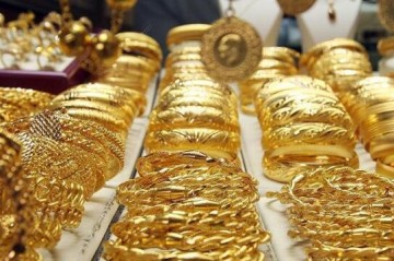 Gold hits a new record