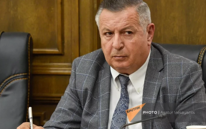 Ermənistanda deputatın oğlu saxlanıldı