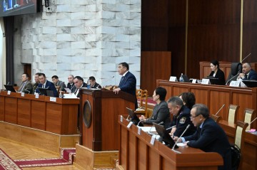 Parliament of Kyrgyzstan approves move for self-dissolution