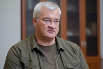 Ukraine bans the entry of three senior Hungarian officers