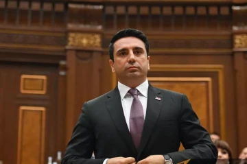 Armenian top lawmaker refuses to include controversial 44-day war report in parliamentary agenda