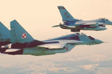 Poland scrambles fighters amid Russian air strikes on Ukraine