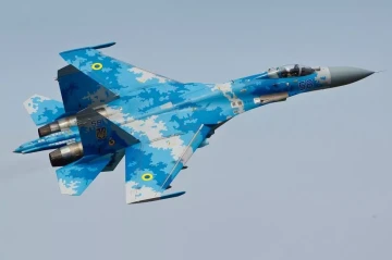 Ukrainian Su-27 fighter jet crashes, killing pilot