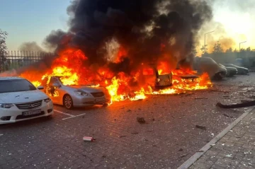 Drone, missile barrage hits Ukrainian cities overnight, leaving fires, casualties PHOTO