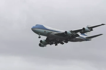 Trump’s plane nearly crossed by Spirit jet in crowded New York skies