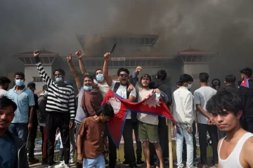 Media: Protesters in Nepal attack foreign minister, former PM