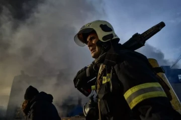 Russian nighttime strikes on Kyiv leave multiple dead, including infant