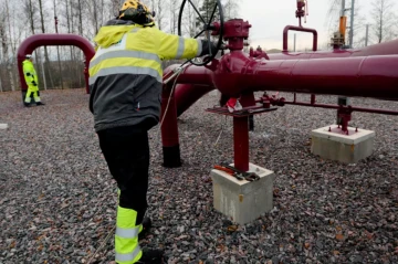 Estonia to fully ban Russian gas from 2026