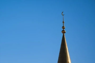 Russia: Unknown men throw pig’s head, then set fire to mosque in Chelyabinsk