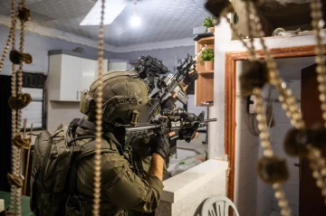 Three militants detained as Israeli troops raid 180 sites in West Bank