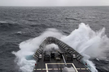 Pakistani Navy seizes nearly $1 billion in drugs in Arabian Sea operation