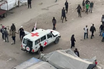 Hamas transfers seven Israeli captives to Red Cross under strict secrecy
