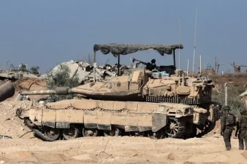 Media: Hamas demands tank withdrawal ahead of Egypt talks