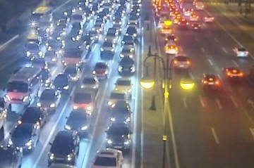 23 istiqamətdə tıxac var -