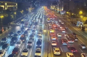 Bakıda axşam tıxacı: Bu yollar keçilməz oldu - SİYAHI