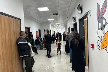 В Турции 120 школьников госпитализированы после пищевого отравления - ФОТО