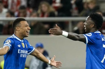 Arsenal shows Champions League credentials, PSG wins thriller, Mbappe scores four