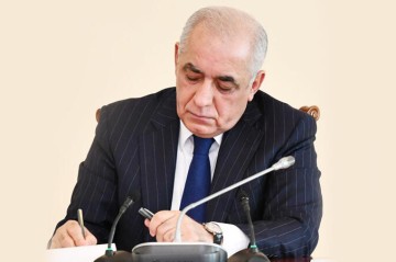 Əli Əsədov yeni qərar imzaladı