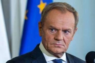 Tusk: "Polşa dronların alınmasına 44 milyard avro ayıracaq"