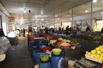 “Vasmoy” bazarında antisanitar vəziyyət -