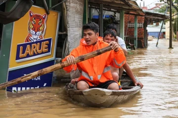 Vietnam floods: 35 killed, five missing